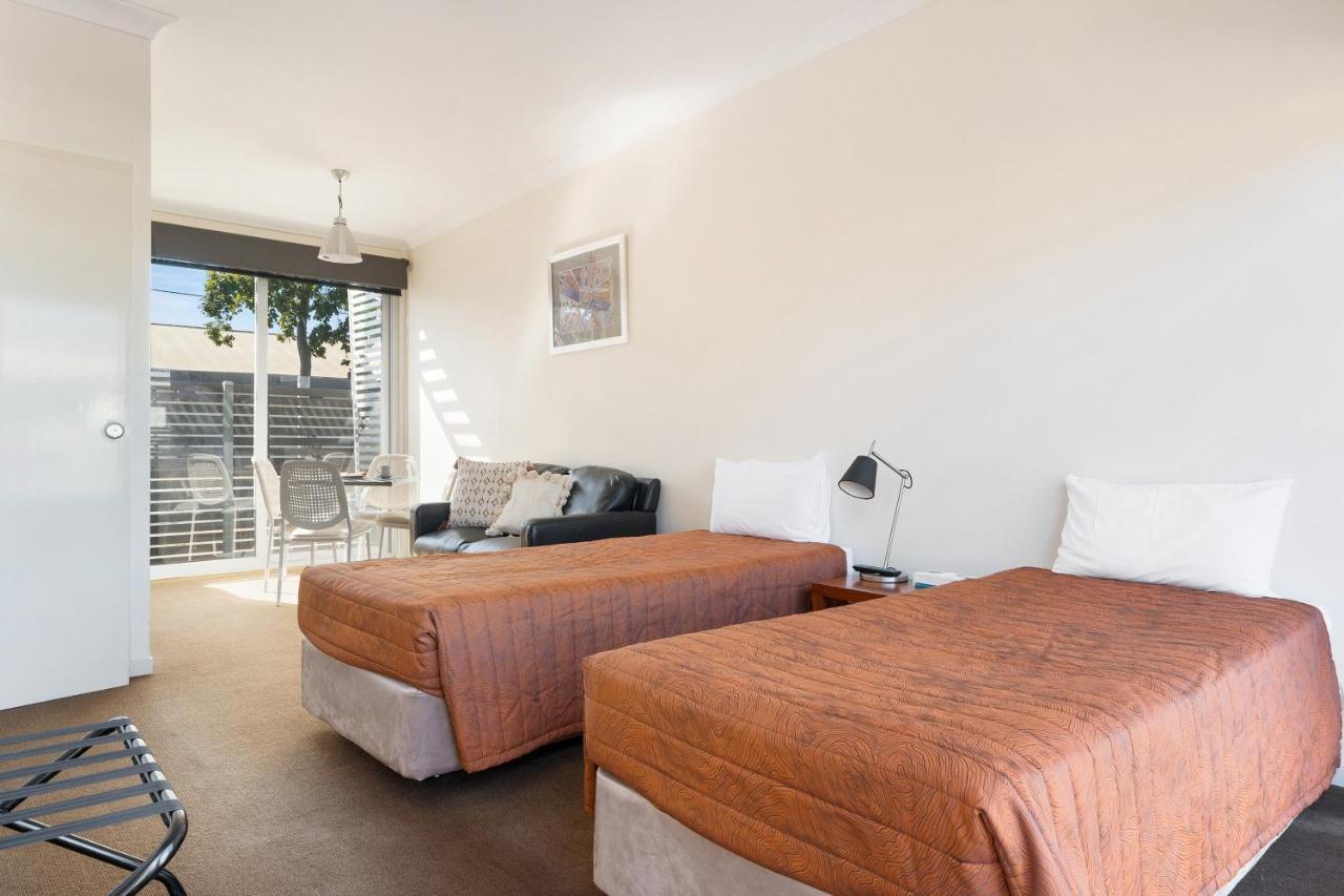 Smart Stayzzz Inns Clermont Exteriör bild